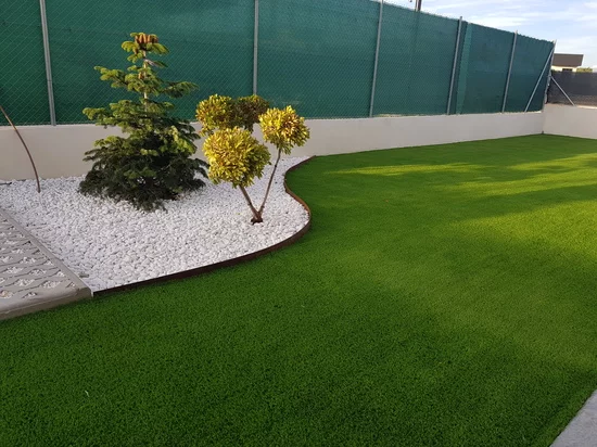Jardinera en acero corten en tres alturas piramidal