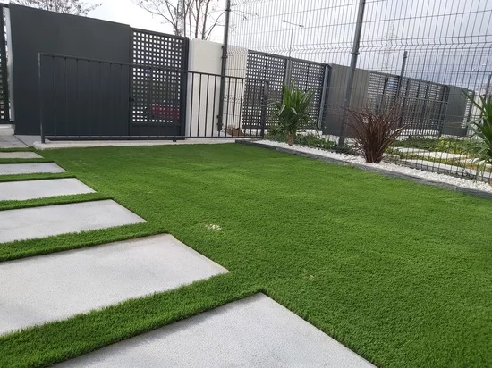 Jardinera en acero corten en tres alturas piramidal