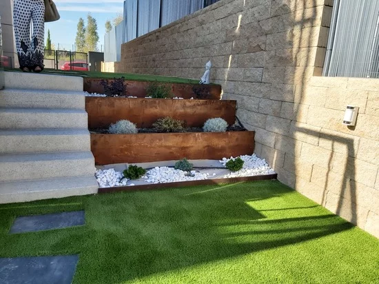 Jardinera en acero corten escalonada